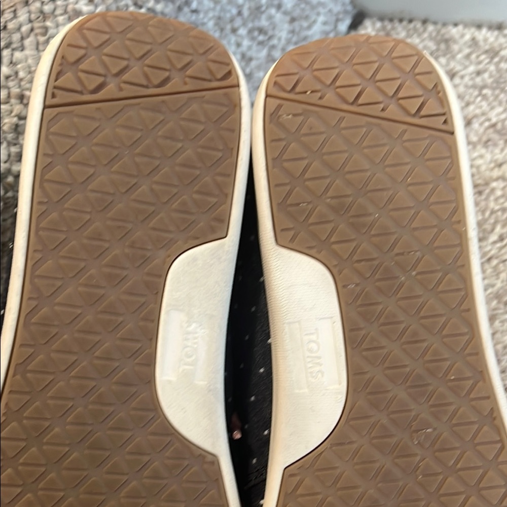 Toms Ribbon Tie Sneakers 💕 - Picture 8 of 8